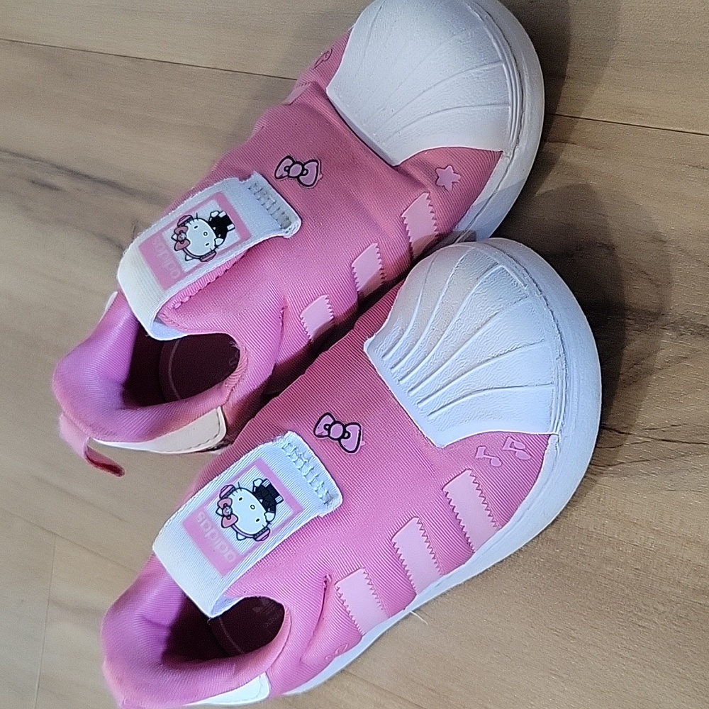 Adidas 360 Kids Hello Kitty Sneakers